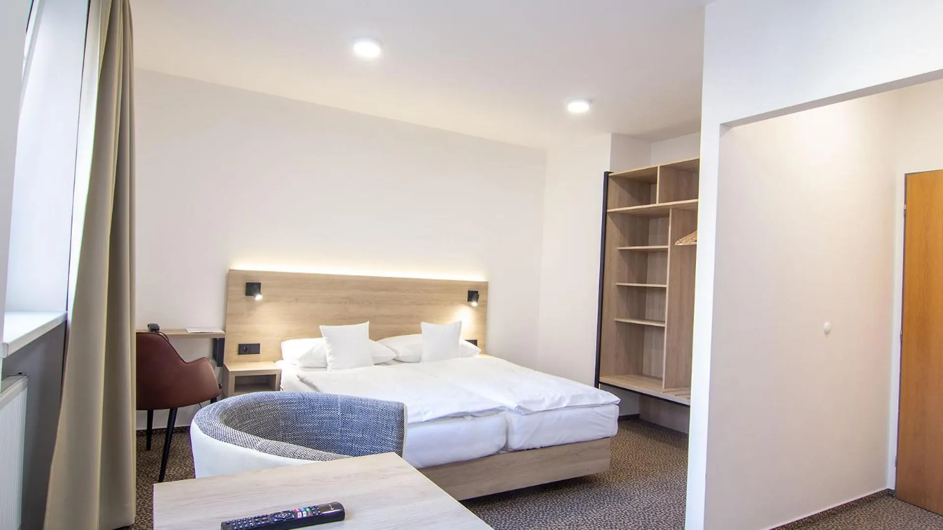 ***  פראג Hotel Avion צ'כיה