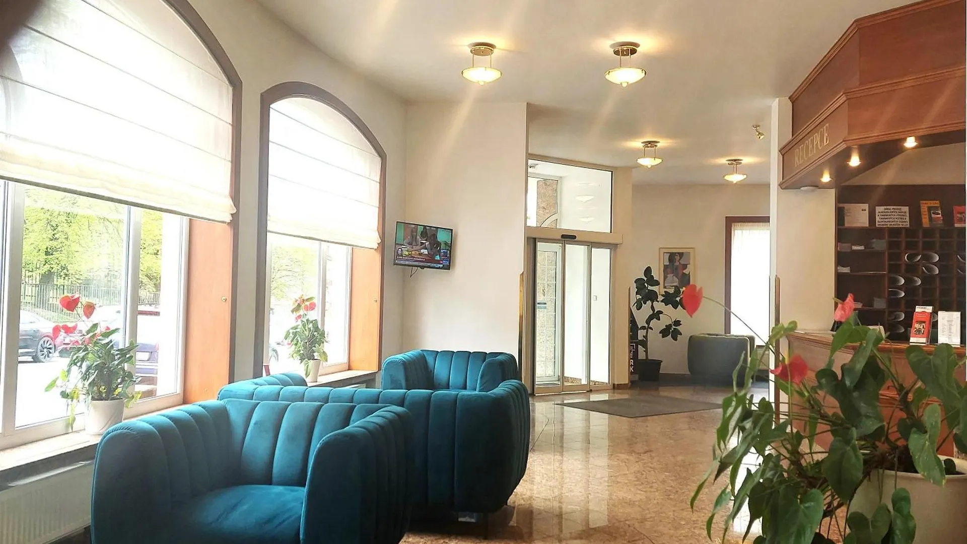 פראג Hotel Avion